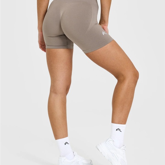 Oner Active Effortless Shorts - Picture 3 of 5